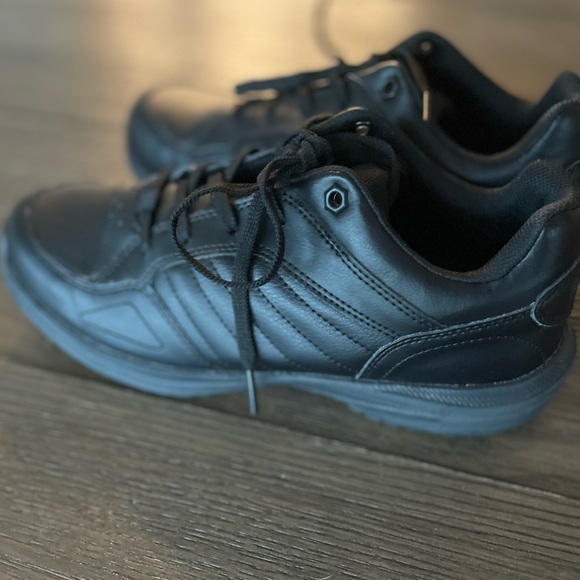 TredSafe slip resistant shoes - Picture 3 of 6